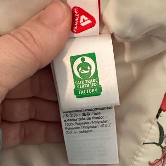 NWOT Eddie Bauer Floral Signature Puffer Jacket - Cream and Red - Picture 8 of 13